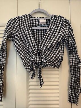 Black & White Gingham Tie-Front Long Sleeve Top